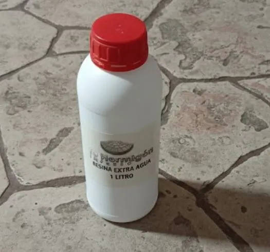 Resina extra agua para hormigón impreso (1 litro)